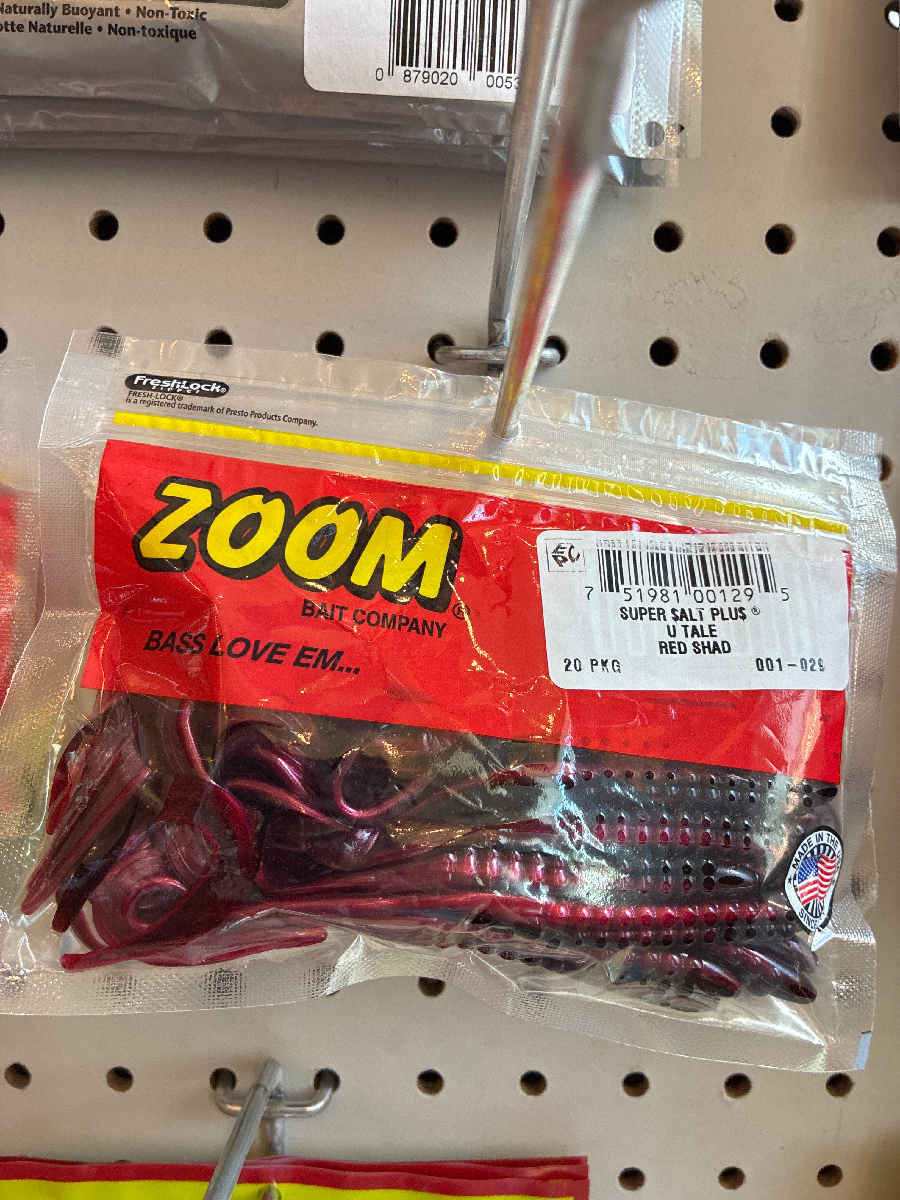 Zoom U-Tale 6'' Red Shad 20pk