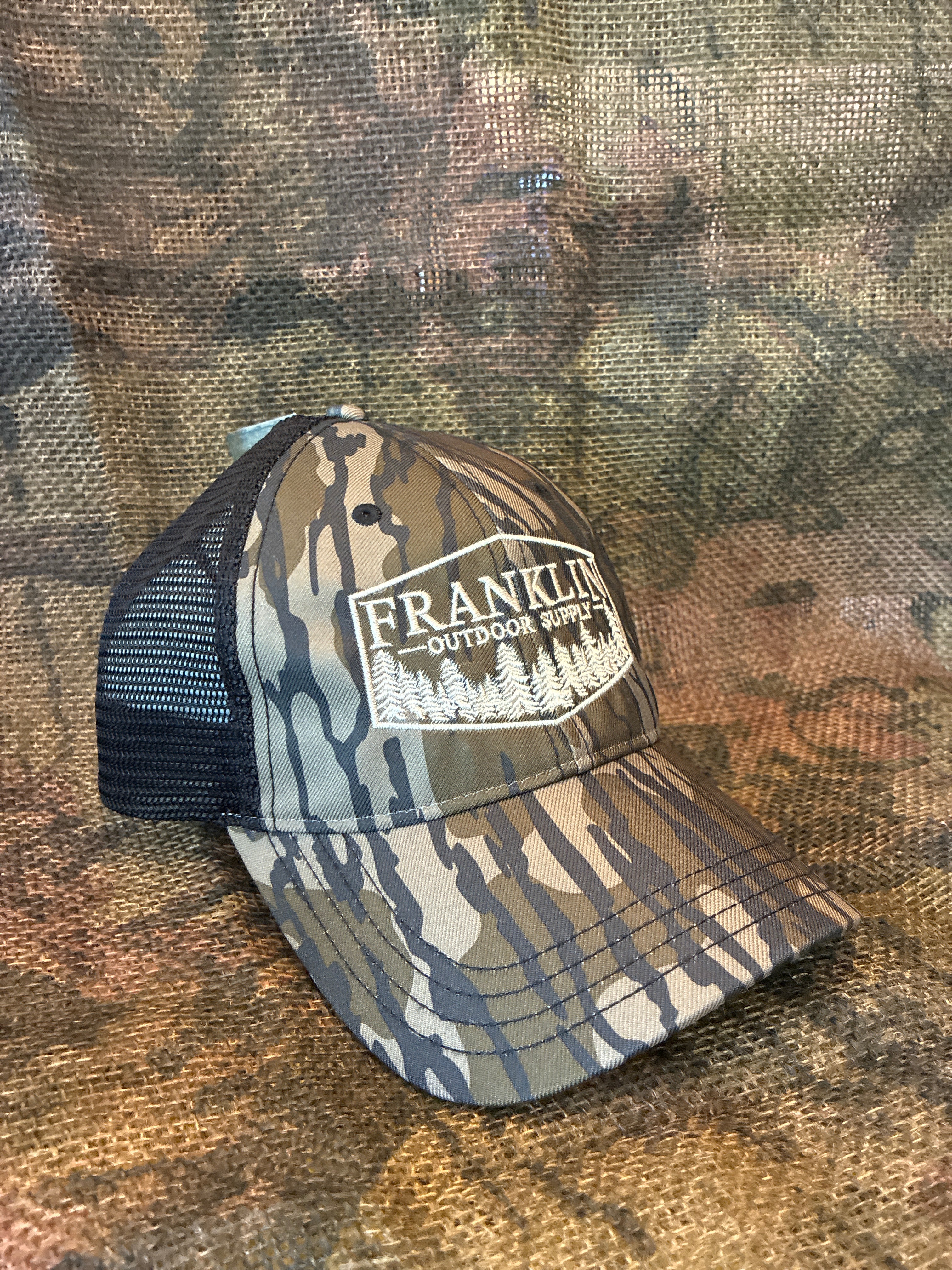 Hat-bottomland/net